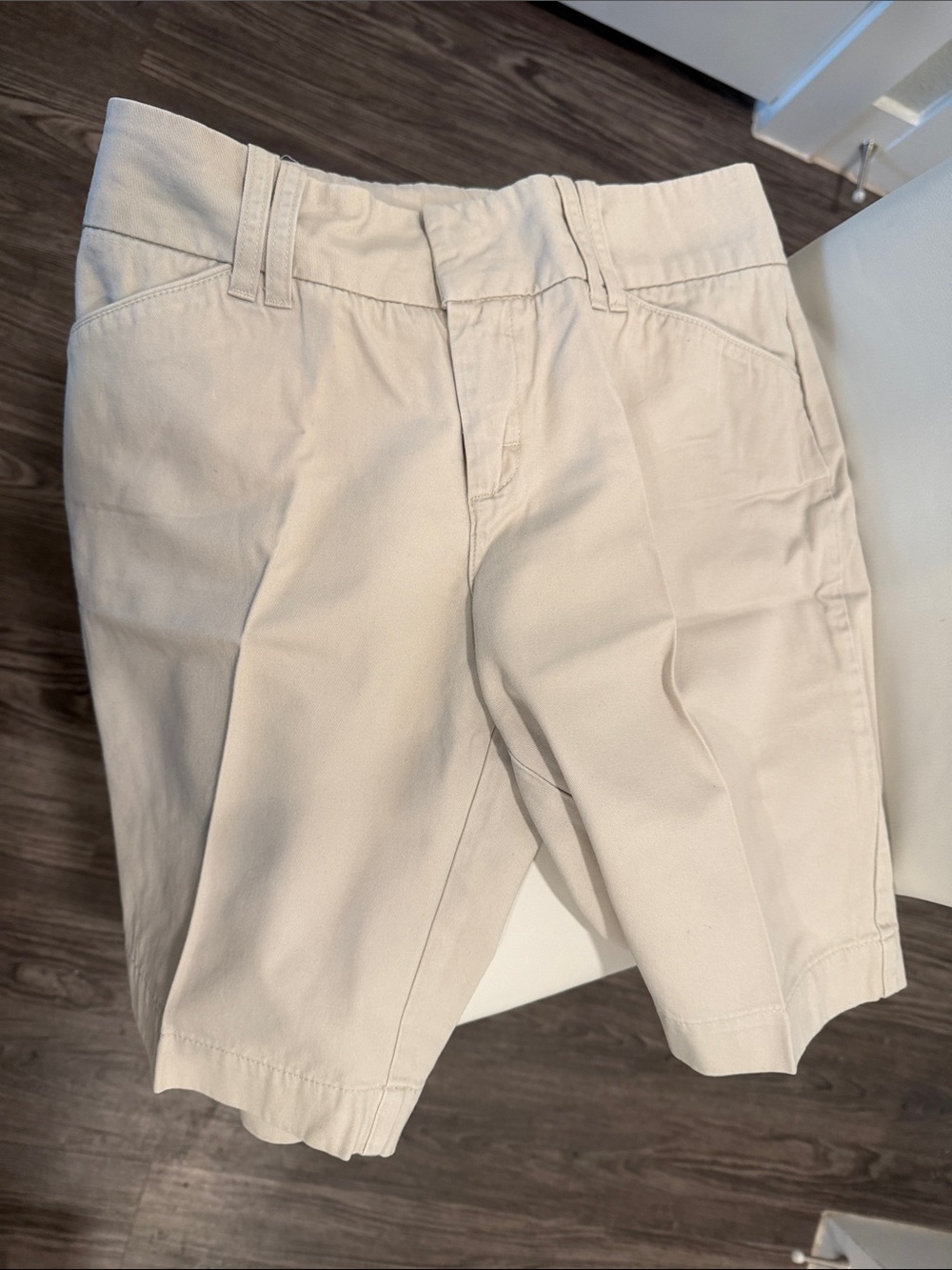 WoMen's Cream Cotton Shorts - Classic Casual Style